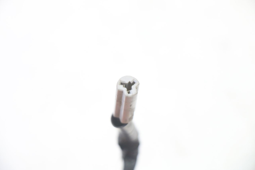 photo de CLIGNOTANT AVANT GAUCHE YAMAHA TDM ABS 900 (2002 - 2014) - Gros plan technique