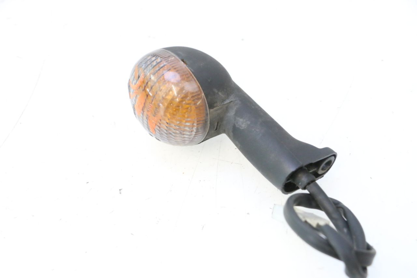 photo de CLIGNOTANT AVANT GAUCHE PEUGEOT TREKKER 50 (1995 - 2004) - Autre angle de vue