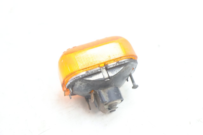 photo de CLIGNOTANT AVANT GAUCHE PEUGEOT TREKKER 50 (1995 - 2004) - Autre angle de vue