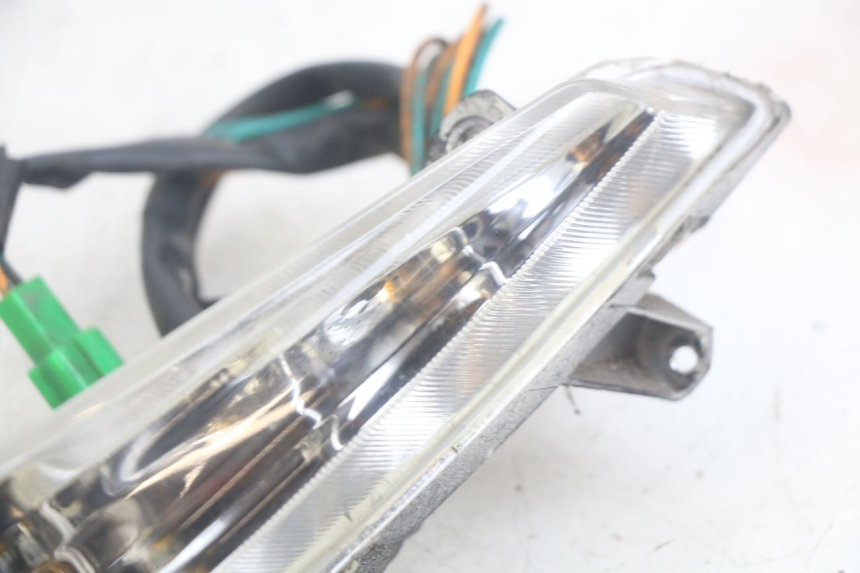 photo de CLIGNOTANT AVANT GAUCHE PEUGEOT TWEET 4T 50 (2010 - 2014) - Zoom état d’usage