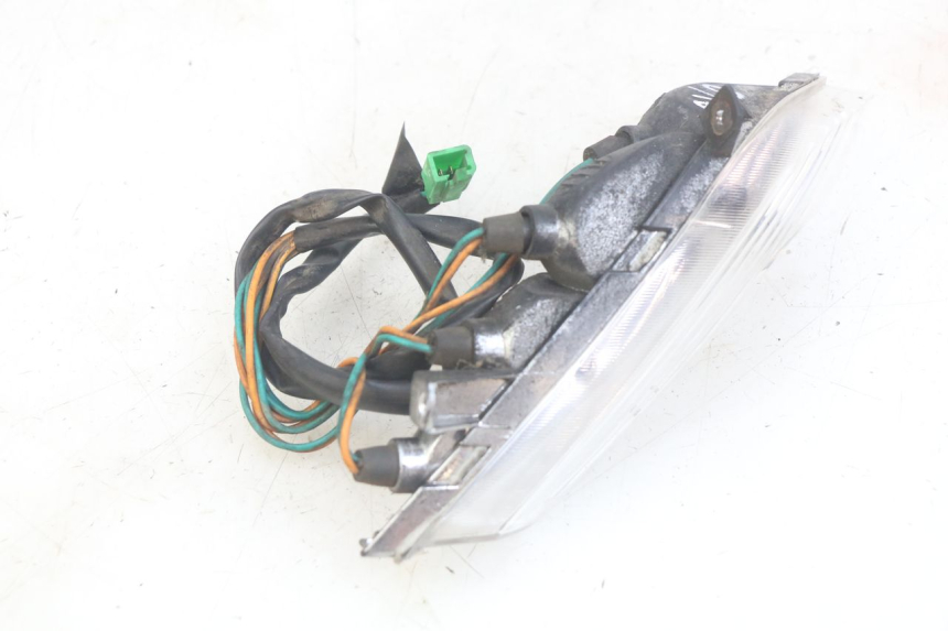 photo de CLIGNOTANT AVANT GAUCHE PEUGEOT TWEET 4T 50 (2010 - 2014) - Gros plan technique