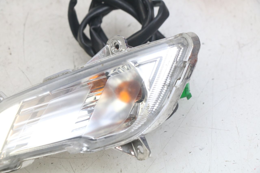 photo de CLIGNOTANT AVANT GAUCHE PEUGEOT TWEET 4T 50 (2018 - 2022) - Zoom état d’usage