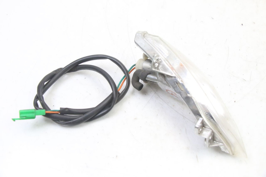 photo de CLIGNOTANT AVANT GAUCHE PEUGEOT TWEET PRO CARGO 50 (2018 - 2022) - Autre angle de vue