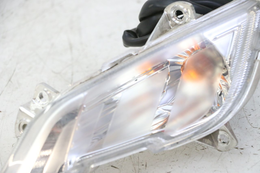 photo de CLIGNOTANT AVANT GAUCHE PEUGEOT TWEET PRO CARGO 50 (2018 - 2022) - Détail de la pièce