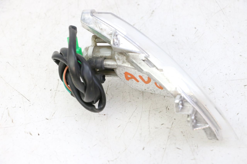 photo de CLIGNOTANT AVANT GAUCHE PEUGEOT TWEET PRO CARGO 50 (2018 - 2022) - État de surface