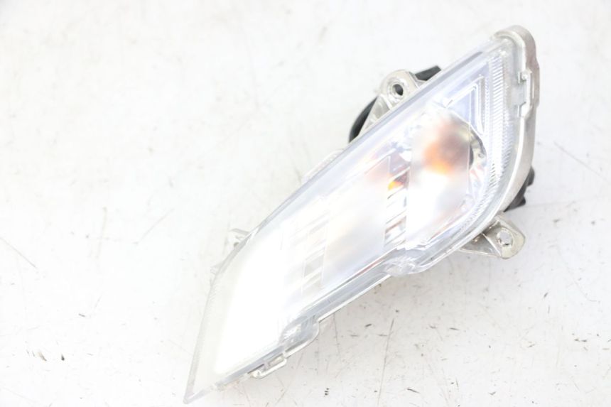 photo de CLIGNOTANT AVANT GAUCHE PEUGEOT TWEET PRO CARGO 50 (2018 - 2022) - Marquages et références