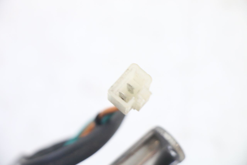 photo de CLIGNOTANT AVANT GAUCHE PEUGEOT V-CLIC VCLIC 50 (2007 - 2013) - Gros plan technique