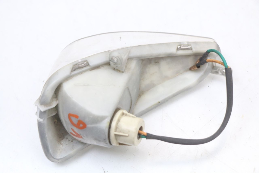 photo de CLIGNOTANT AVANT GAUCHE BEELINE VELOCE 4T 50 (2011 - 2020) - Gros plan technique