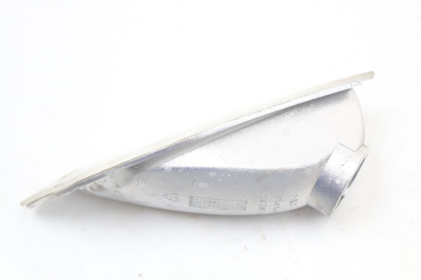 photo de Front left turn signal PIAGGIO VESPA LX 125 (2005 - 2010) - Autre angle de vue