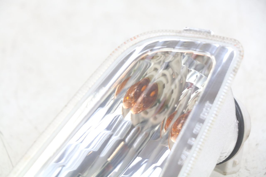 photo de CLIGNOTANT AVANT GAUCHE PIAGGIO VESPA S 2T 50 (2007 - 2014) - Vue d’ensemble