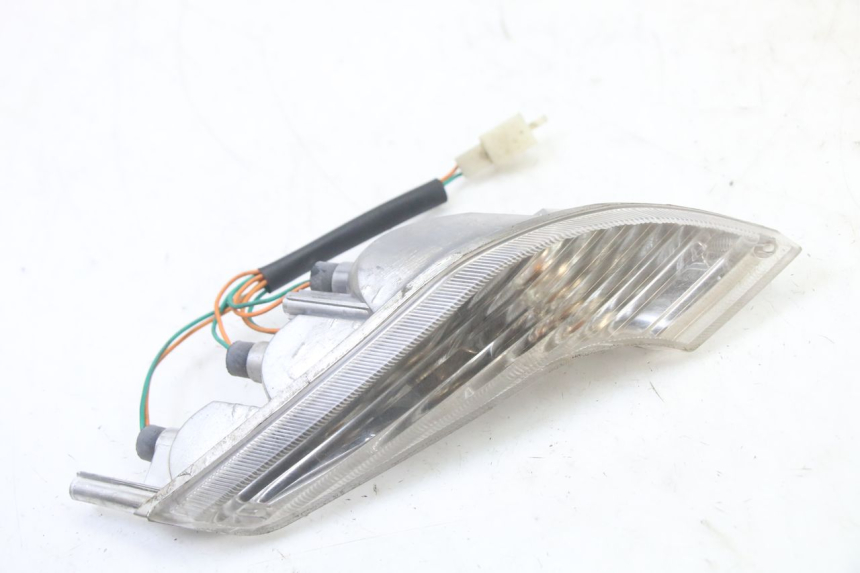 photo de CLIGNOTANT AVANT GAUCHE PEUGEOT VIVACITY NEW 2T 50 (2008 - 2017) - Détail de la pièce