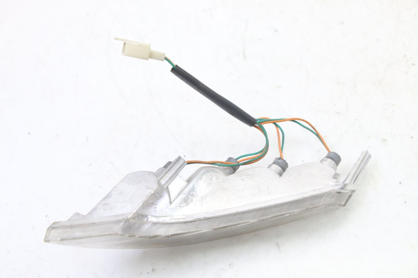 photo de CLIGNOTANT AVANT GAUCHE PEUGEOT VIVACITY NEW 2T 50 (2008 - 2017) - Autre angle de vue