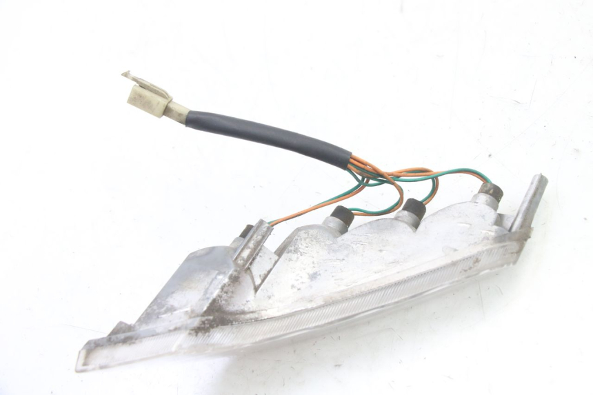 photo de CLIGNOTANT AVANT GAUCHE PEUGEOT VIVACITY NEW 2T 50 (2008 - 2017) - Zoom état d’usage