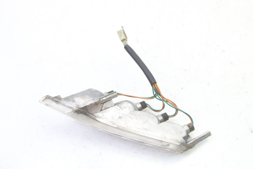 photo de CLIGNOTANT AVANT GAUCHE PEUGEOT VIVACITY NEW 2T 50 (2008 - 2017) - Gros plan technique