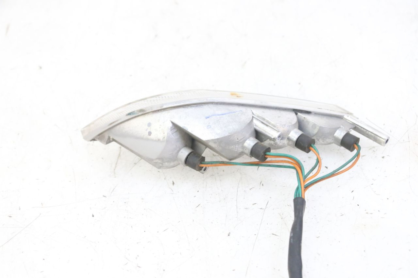 photo de CLIGNOTANT AVANT GAUCHE PEUGEOT VIVACITY NEW 4T 50 (2008 - 2017) - Zoom état d’usage