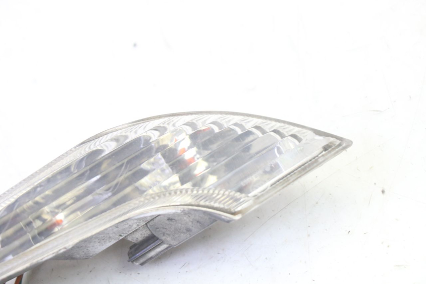 photo de CLIGNOTANT AVANT GAUCHE PEUGEOT VIVACITY NEW 4T 50 (2008 - 2017) - Zoom état d’usage