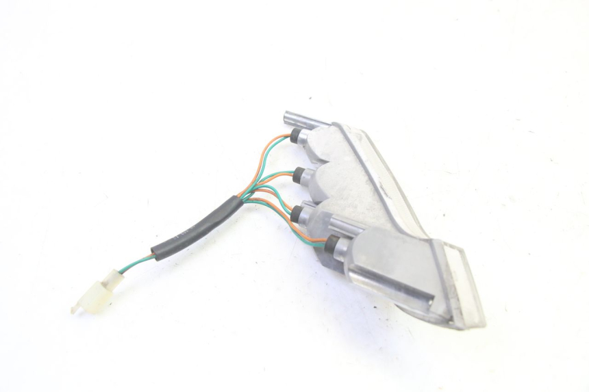 photo de CLIGNOTANT AVANT GAUCHE PEUGEOT VIVACITY NEW 4T 50 (2008 - 2017) - Vue d’ensemble