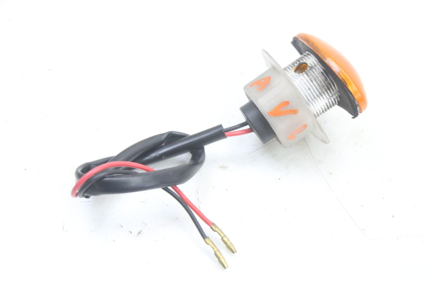 photo de CLIGNOTANT AVANT GAUCHE YAMAHA FZS FAZER 600 (2001 - 2003) - Points de fixation