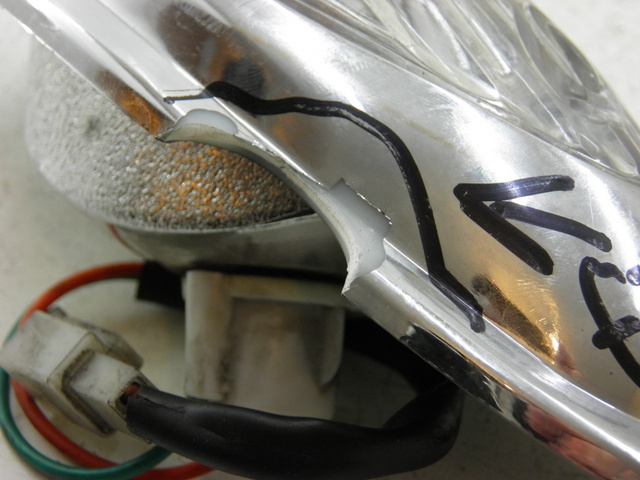 photo de CLIGNOTANT AVANT GAUCHE YAMASAKI YM50QT-N3 RETRO 50 (2012 - 2014) - Détail de la pièce