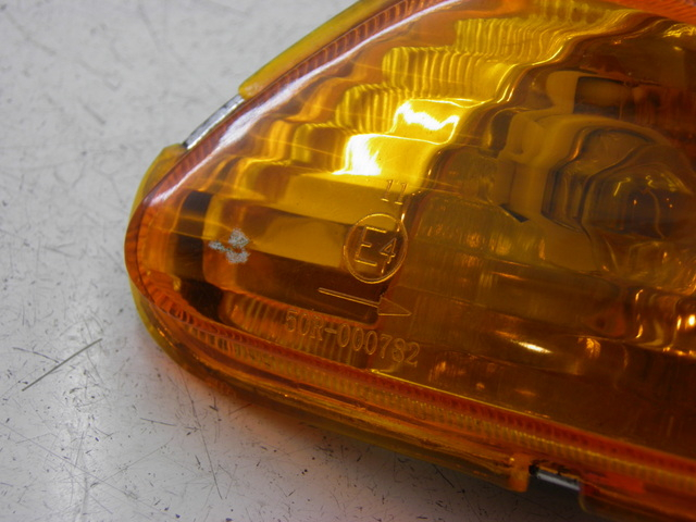 photo de CLIGNOTANT AVANT GAUCHE YIYING YY 125 T-10 125 (2006 - 2012) - Détail de la pièce