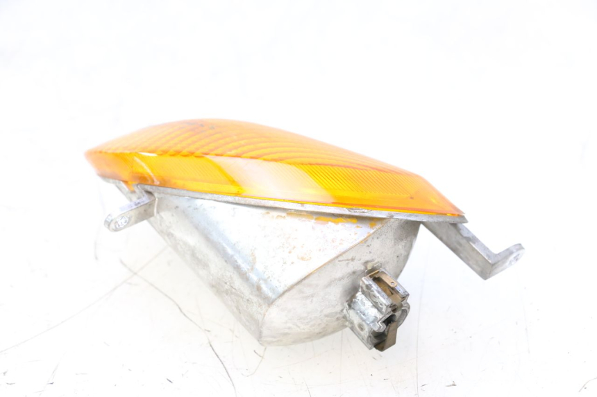 photo de CLIGNOTANT AVANT GAUCHE YAMAHA YP MAJESTY 125 (1998 - 2001) - Zoom état d’usage