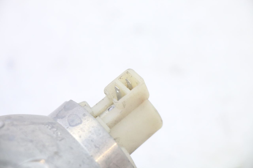 photo de CLIGNOTANT AVANT GAUCHE PIAGGIO ZIP 4T 50 (2018 - 2020) - Points de fixation