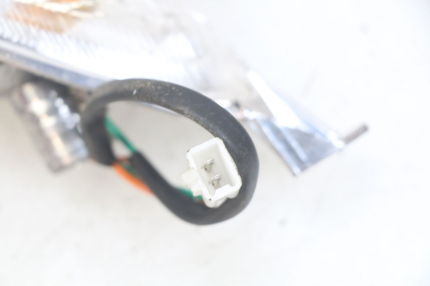 photo de CLIGNOTANT AVANT GAUCHE UNIVERSAL BIKE ZN50QT-11B 50 (2018 - 2021) - Zoom état d’usage