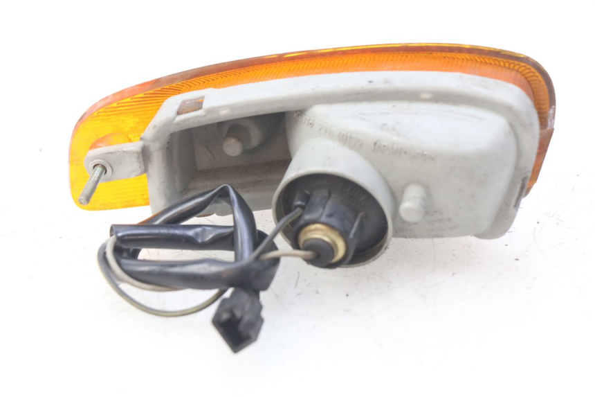 photo de CLIGNOTANT AVANT GAUCHE KAWASAKI ZZR 600 (1995 - 2004) - Points de fixation