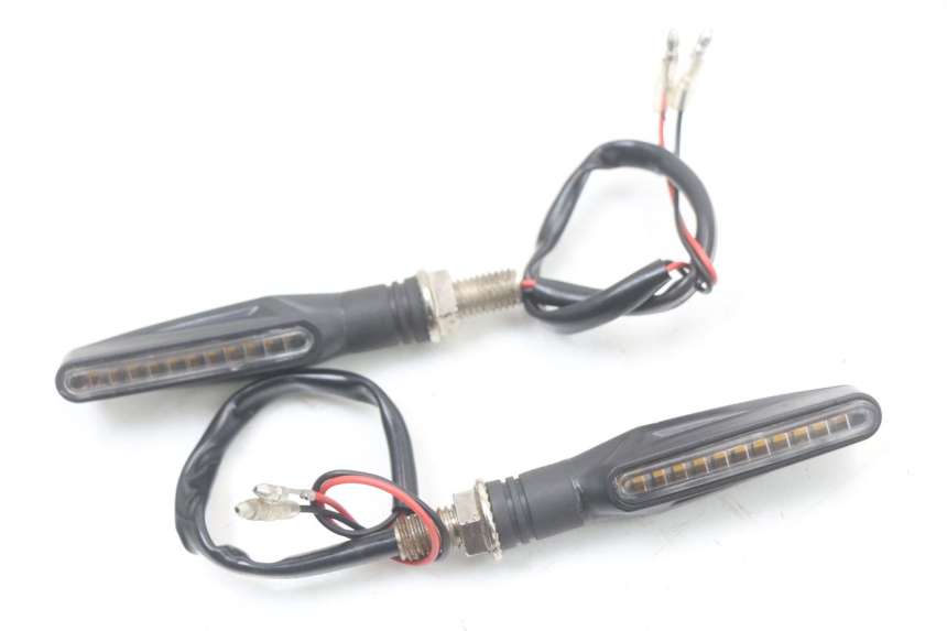 photo de CLIGNOTANT AVANT HYOSUNG GTR 125 (2006 - 2008) - Zoom état d’usage