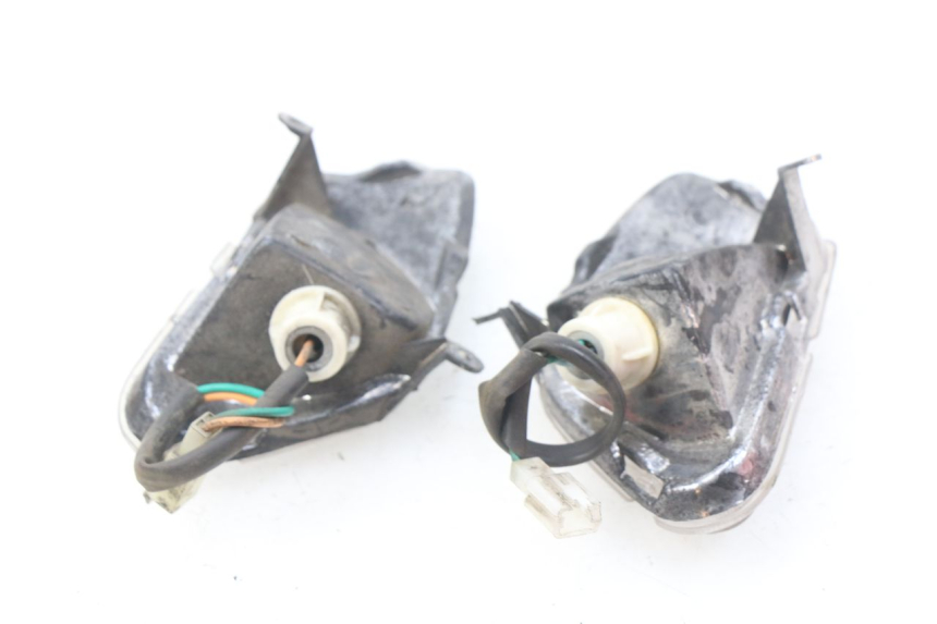 photo de CLIGNOTANT AVANT HAOTIAN HT125T-2 125 - Autre angle de vue