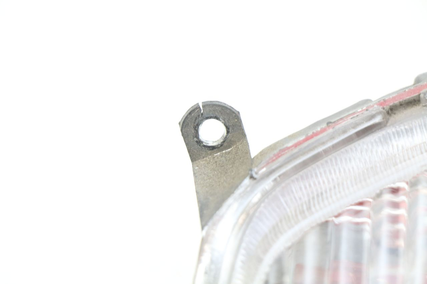 photo de CLIGNOTANT AVANT HAOTIAN HT125T-2 125 - Points de fixation