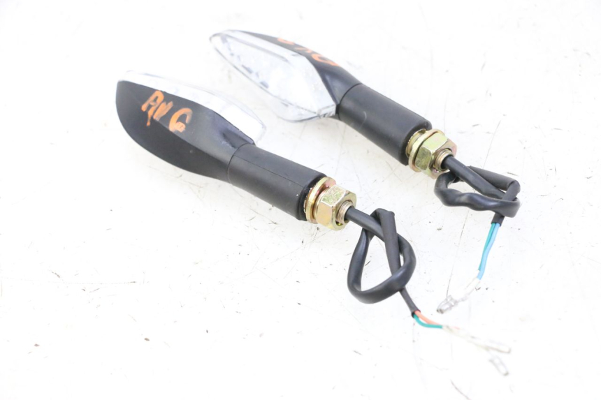 photo de CLIGNOTANT AVANT KIDEN KD125-G 125 (2018 - 2022) - Zoom état d’usage