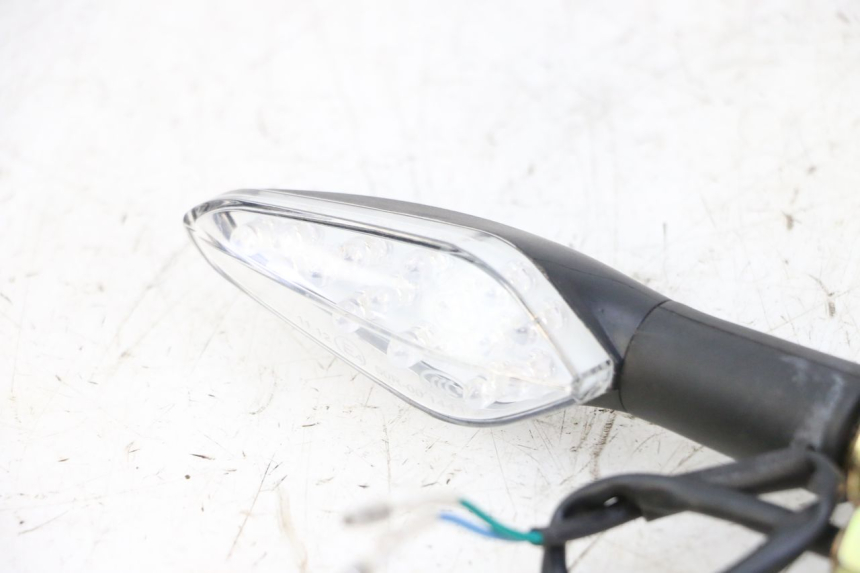 photo de CLIGNOTANT AVANT KIDEN KD125-G 125 (2018 - 2022) - Points de fixation