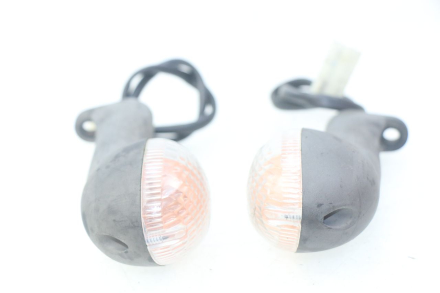 photo de CLIGNOTANT AVANT PEUGEOT LUDIX 50 (2008 - 2017) - Autre angle de vue