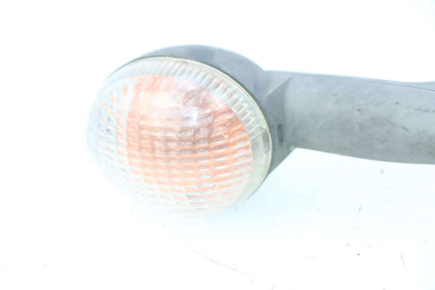 photo de CLIGNOTANT AVANT PEUGEOT LUDIX 50 (2008 - 2017) - Gros plan technique