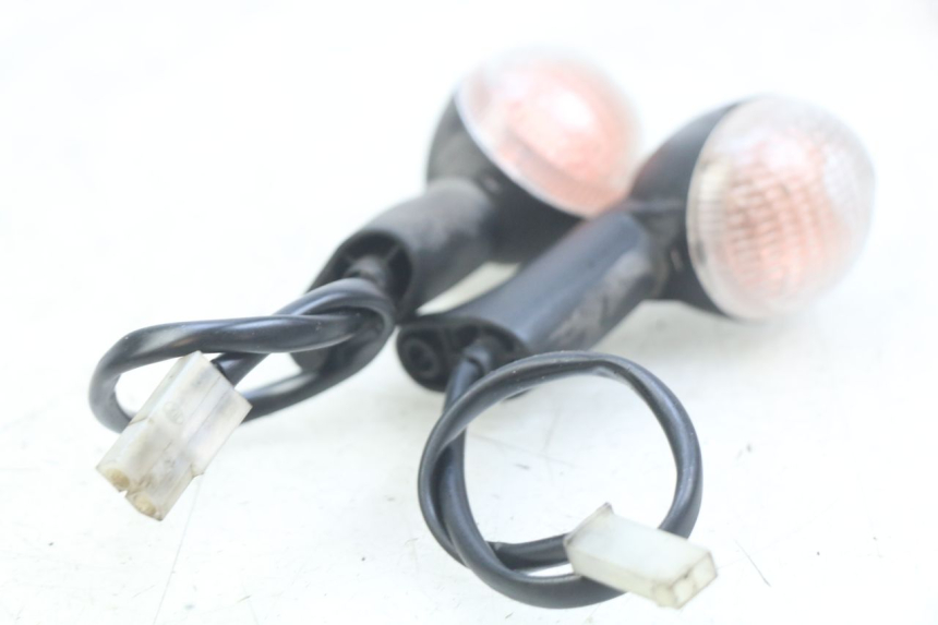 photo de CLIGNOTANT AVANT PEUGEOT LUDIX 50 (2008 - 2017) - Autre angle de vue