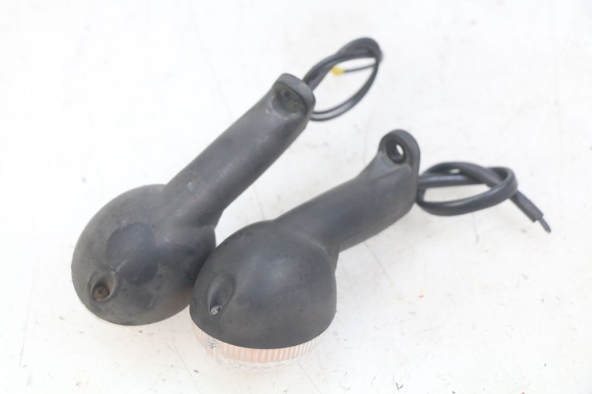 photo de CLIGNOTANT AVANT PEUGEOT LUDIX 50 (2005 - 2007) - Détail de la pièce