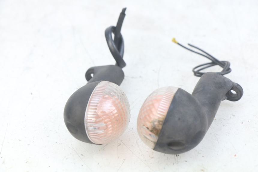 photo de CLIGNOTANT AVANT PEUGEOT LUDIX 50 (2005 - 2007) - Vue d’ensemble