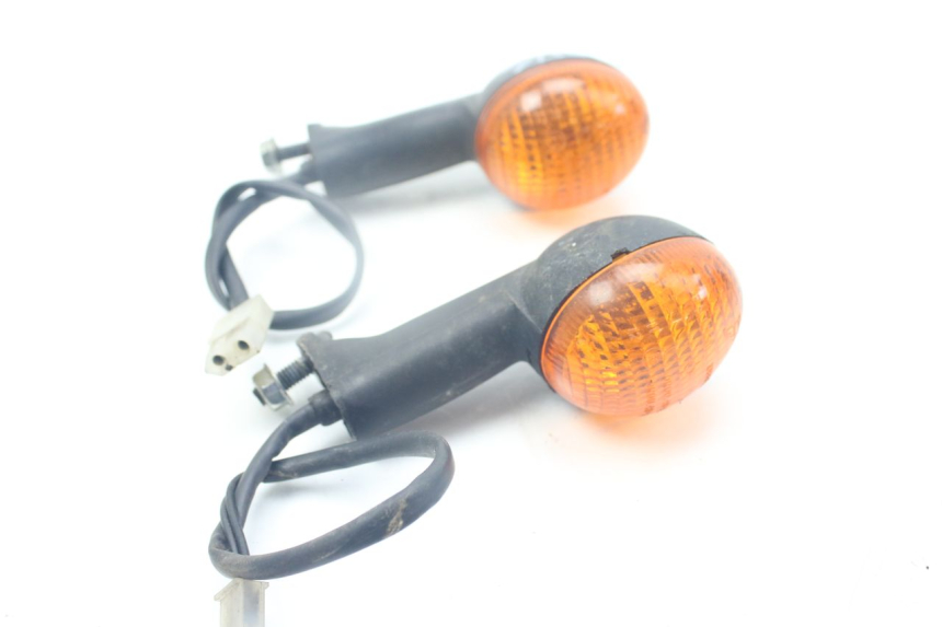 photo de CLIGNOTANT AVANT PEUGEOT LUDIX SNAKE 2T 50 (2004 - 2014) - Points de fixation