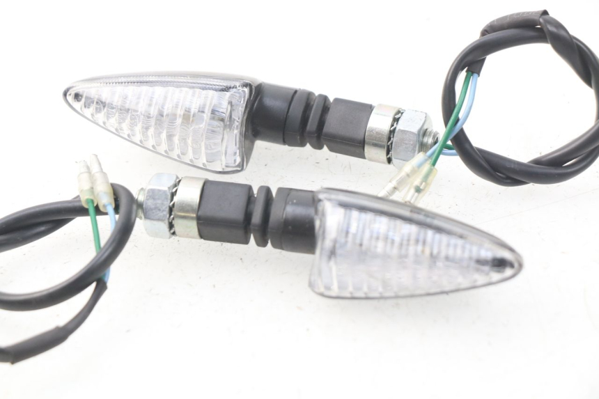 photo de CLIGNOTANT AVANT PEUGEOT METROPOLIS 400 (2017 - 2020) - Détail de la pièce