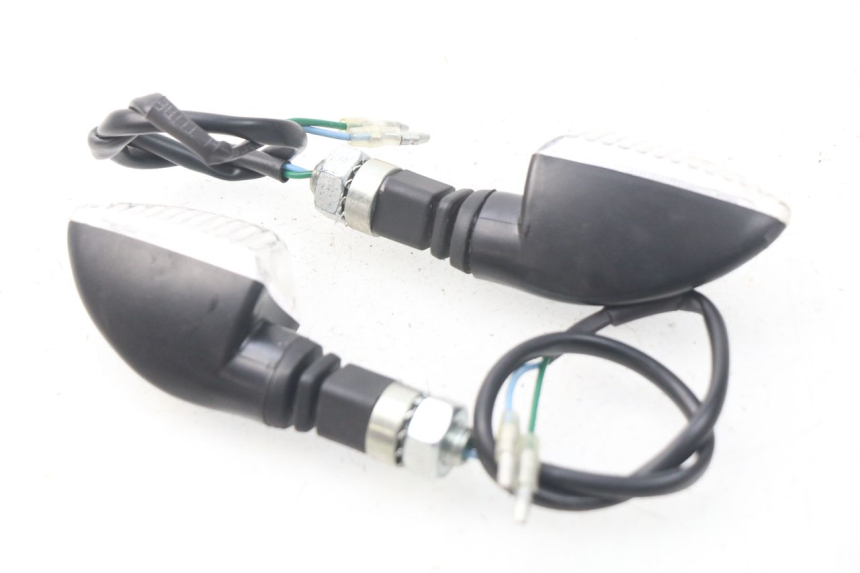 photo de CLIGNOTANT AVANT PEUGEOT METROPOLIS 400 (2017 - 2020) - Zoom état d’usage