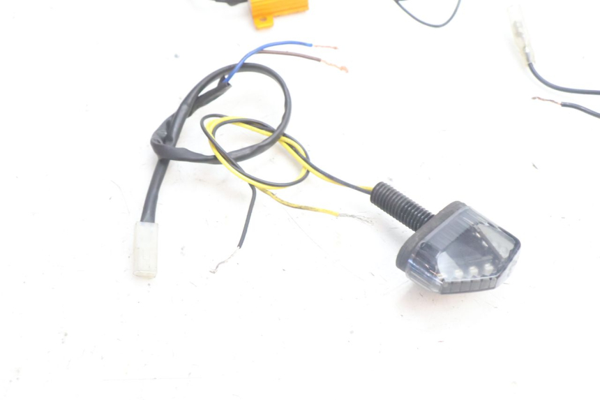 photo de CLIGNOTANT AVANT PIAGGIO MP3 500 (2016 - 2018) - Détail de la pièce