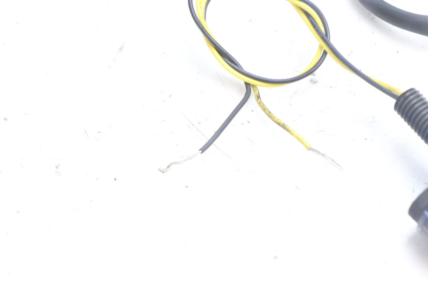 photo de CLIGNOTANT AVANT PIAGGIO MP3 500 (2016 - 2018) - État de surface