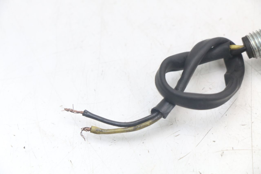 photo de CLIGNOTANT AVANT HONDA NTV DEAUVILLE 650 (1998 - 2001) - Gros plan technique