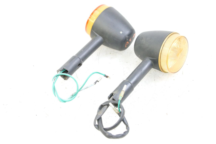 photo de CLIGNOTANT AVANT DOLPHIN PYGMY 1 (2020 - 2024) - Gros plan technique