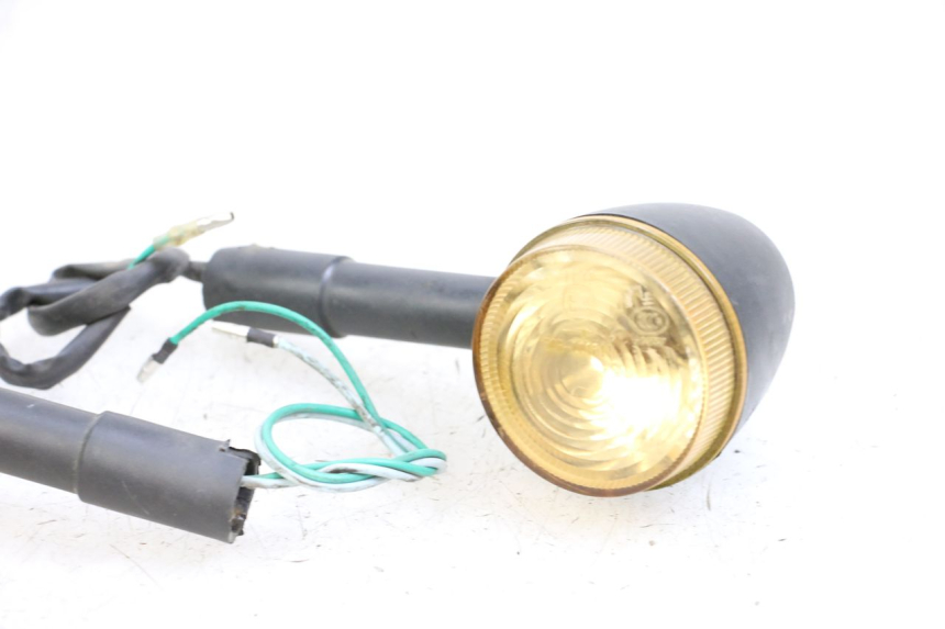 photo de CLIGNOTANT AVANT DOLPHIN PYGMY 1 (2020 - 2024) - Points de fixation