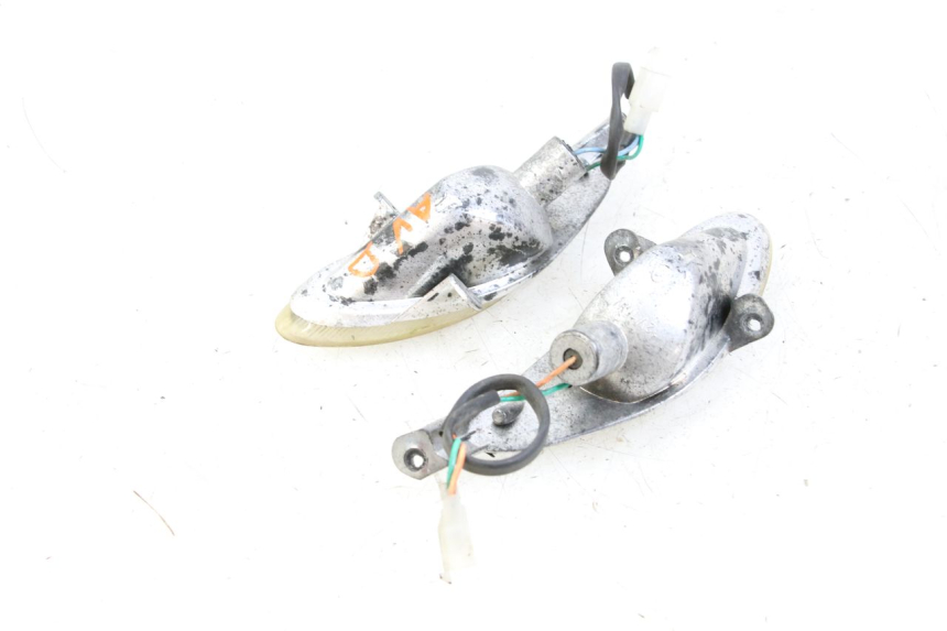 photo de CLIGNOTANT AVANT TNT MOTOR ROMA 10' 4T 50 (2007 - 2018) - Autre angle de vue