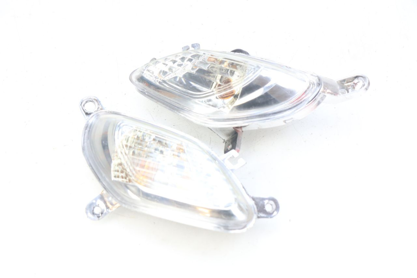 photo de CLIGNOTANT AVANT JM MOTORS SANTANA 50 (2014 - 2023) - Points de fixation