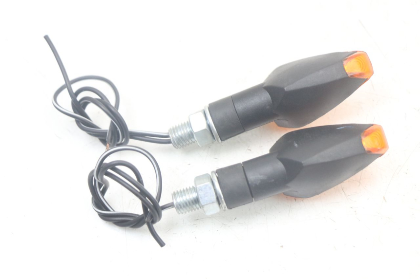 photo de CLIGNOTANT AVANT DERBI SENDA SM X-TREME 50 (2006 - 2010) - Pièce contrôlée