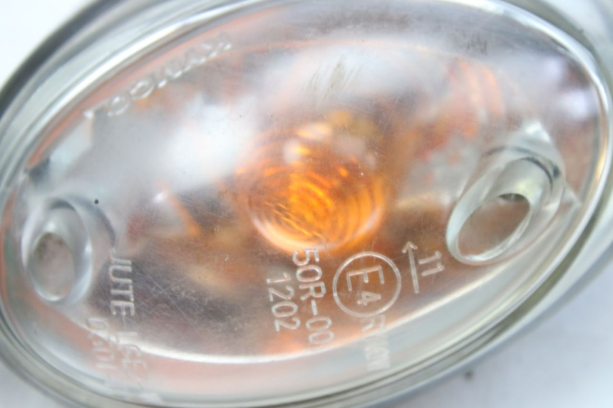 photo de CLIGNOTANT AVANT KYMCO SENTO 100 (2008 - 2013) - Gros plan technique